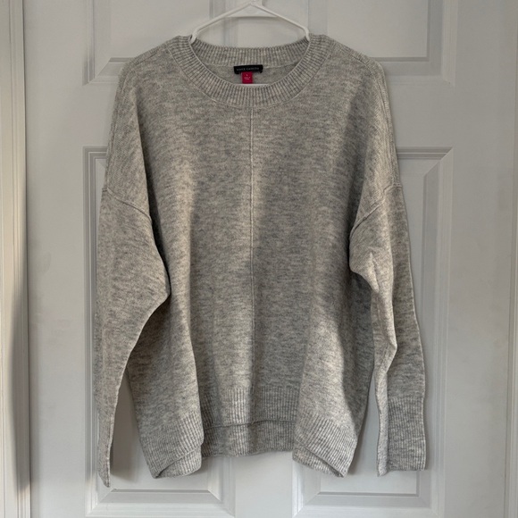Vince Camuto Sweaters - Vince Camuto Heather Gray Women's Crewneck Sweater